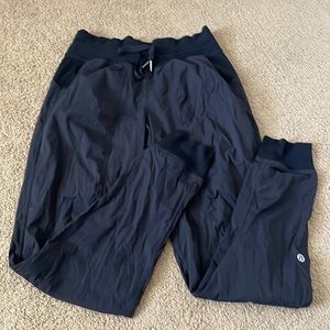 Lulu joggers